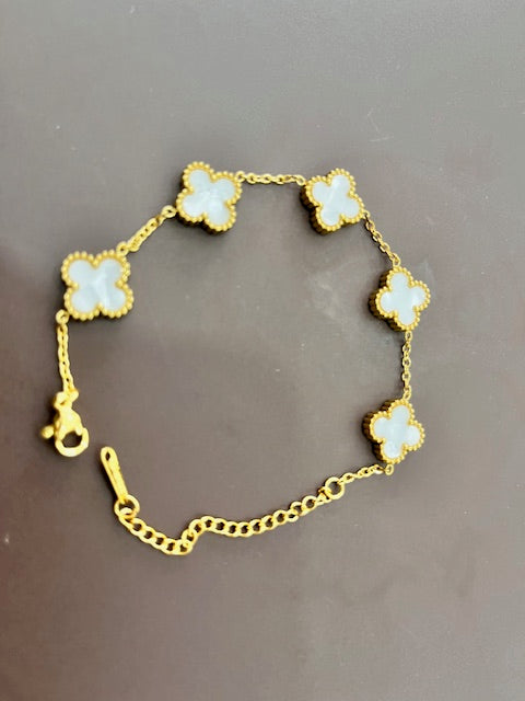 Gold-Toned Anti tarnished Clover Bracelet
